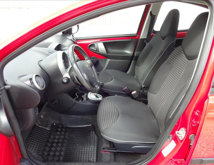Peugeot 107 16