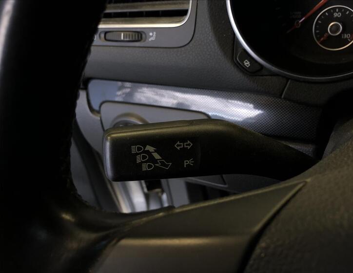 Volkswagen Golf 17