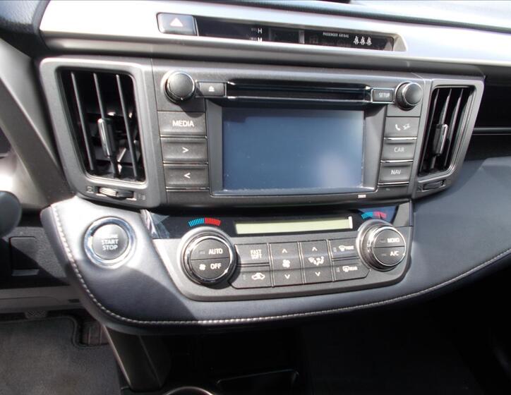 Toyota RAV4 24
