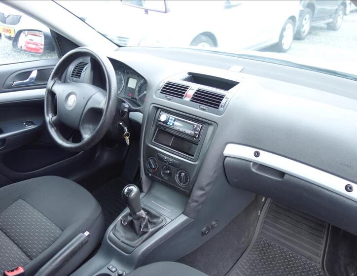 Škoda Octavia 12