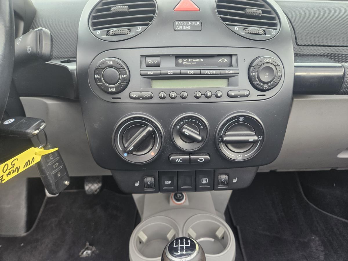 Volkswagen New Beetle