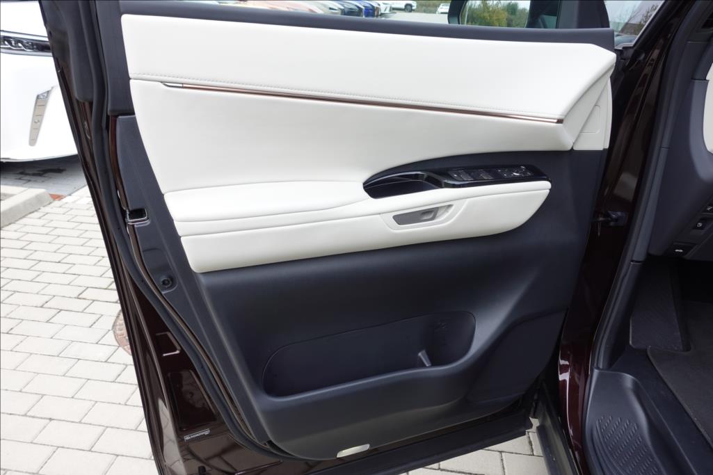 Lexus LM 350h