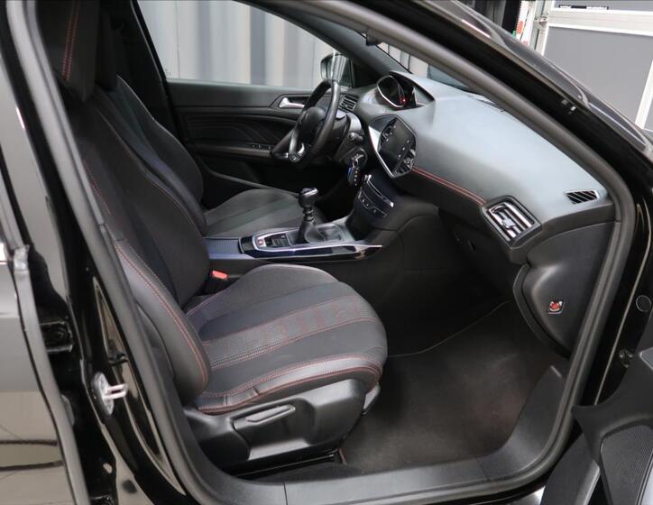 Peugeot 308 11