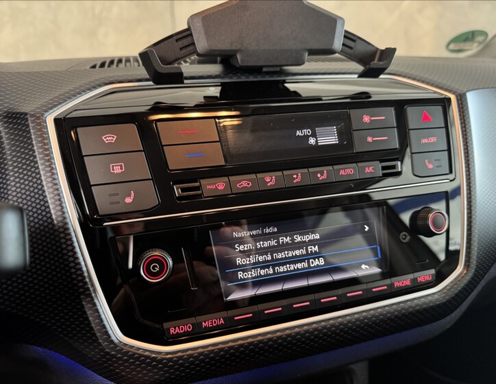 Volkswagen e-up! 38