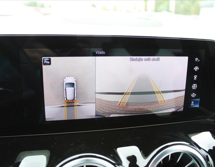 Mercedes-Benz GLA 19