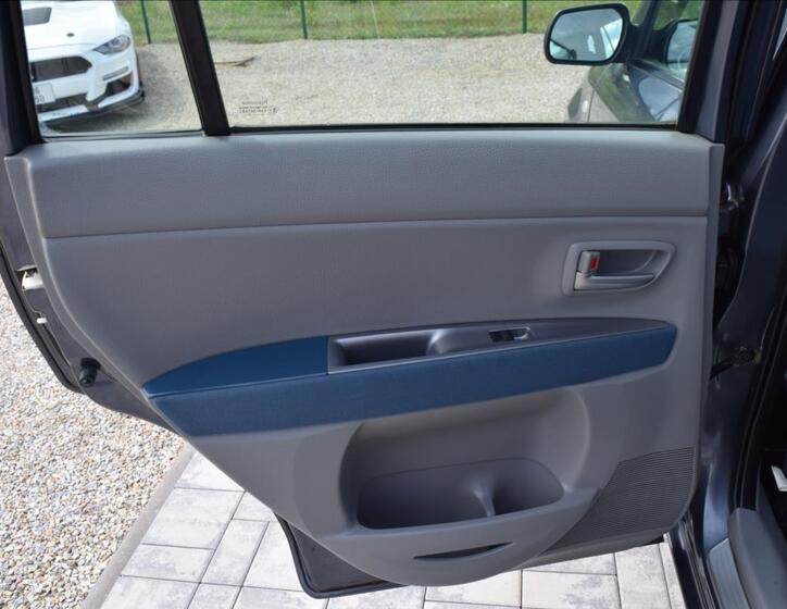 Mazda 2 24