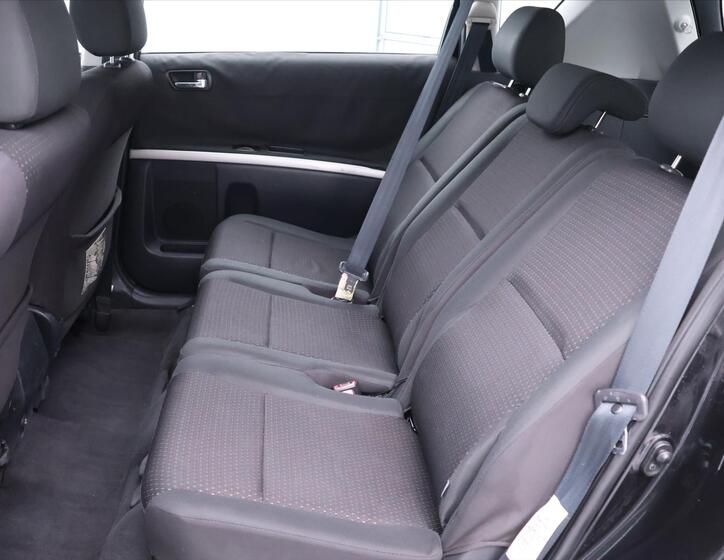 Toyota Corolla Verso 13