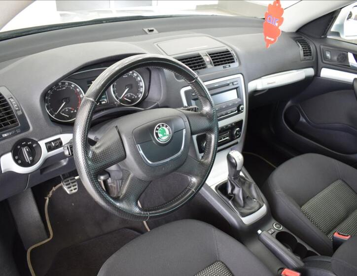 Škoda Octavia 9