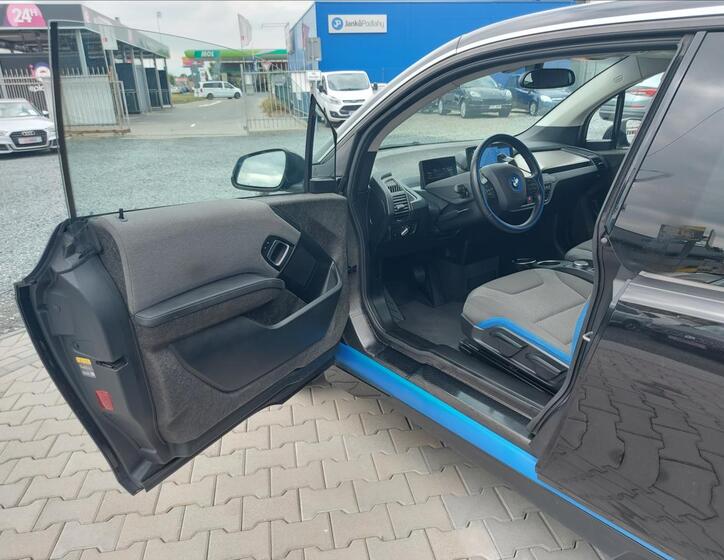 BMW i3 8