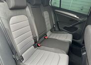 Volkswagen Golf 24
