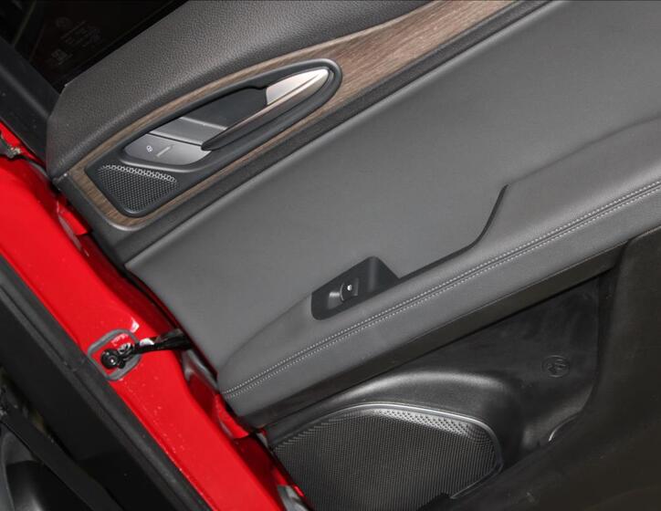 Alfa Romeo Stelvio 25