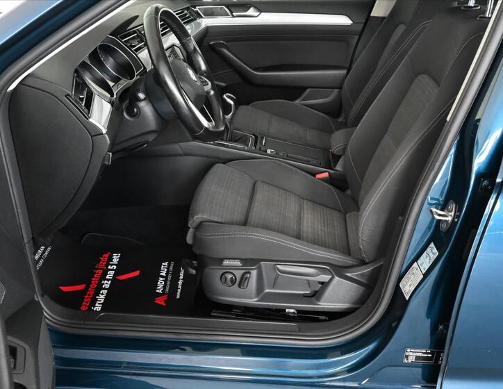 Volkswagen Passat 9