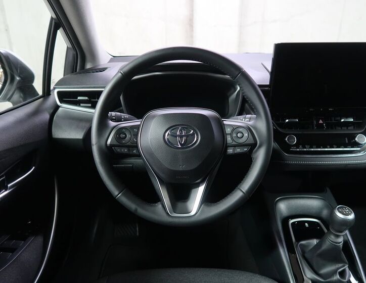 Toyota Corolla 16