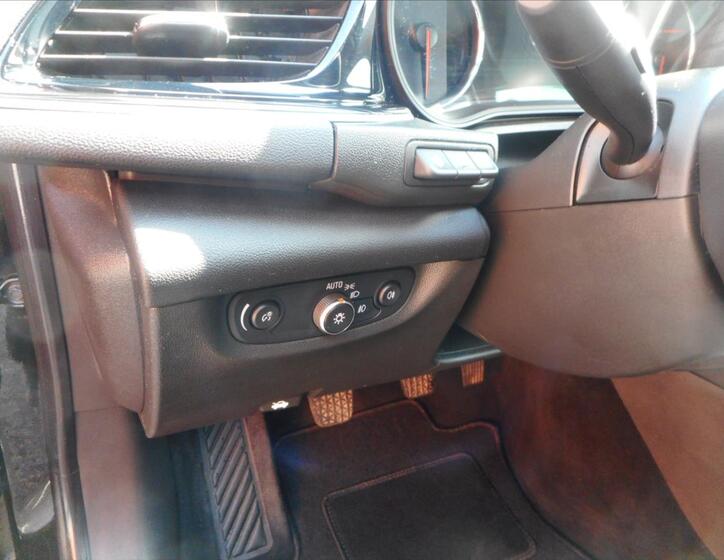 Opel Insignia 11