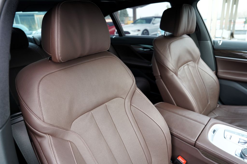 BMW Řada 7