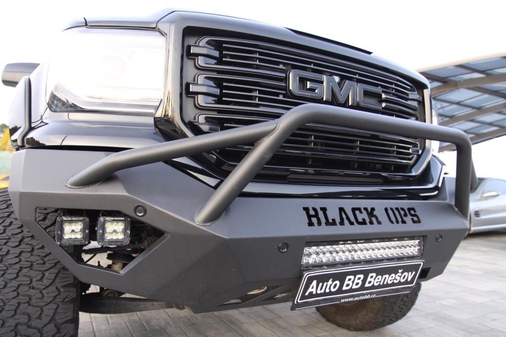GMC Sierra