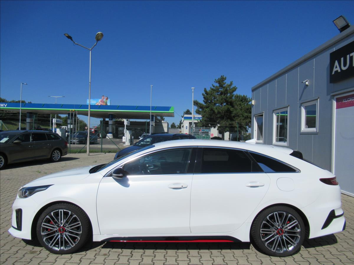 KIA ProCeed