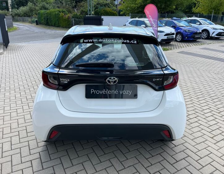 Toyota Yaris 5