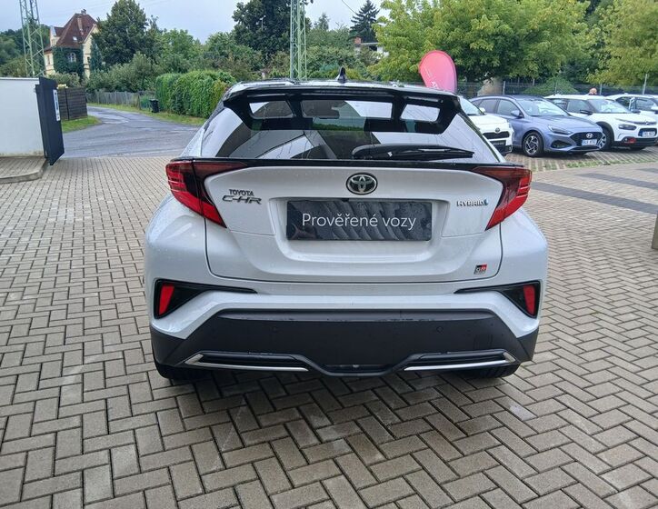 Toyota C-HR 5