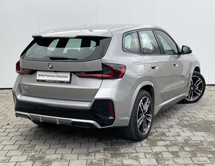 BMW iX1 2