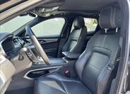 Jaguar F-Pace 11