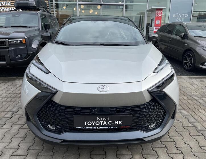 Toyota C-HR 2
