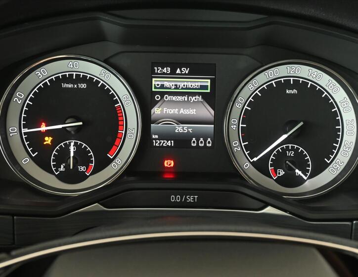 Škoda Superb 13