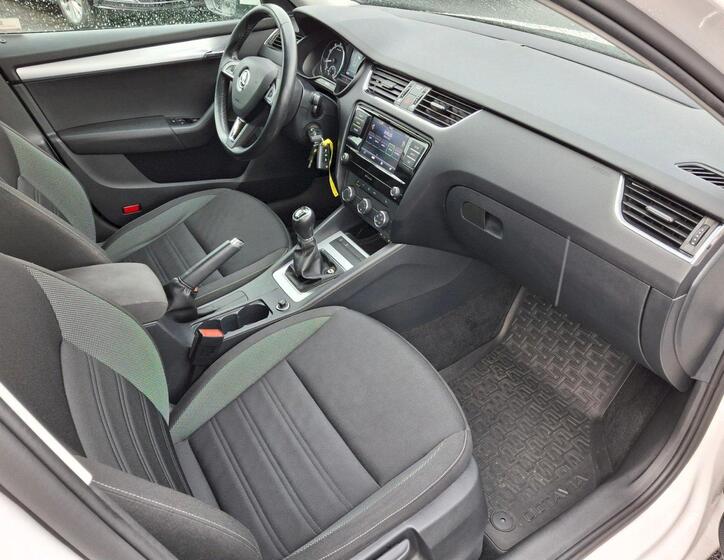 Škoda Octavia 14