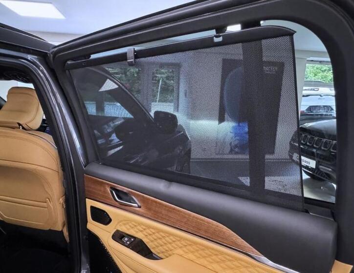 Jeep Grand Cherokee 29