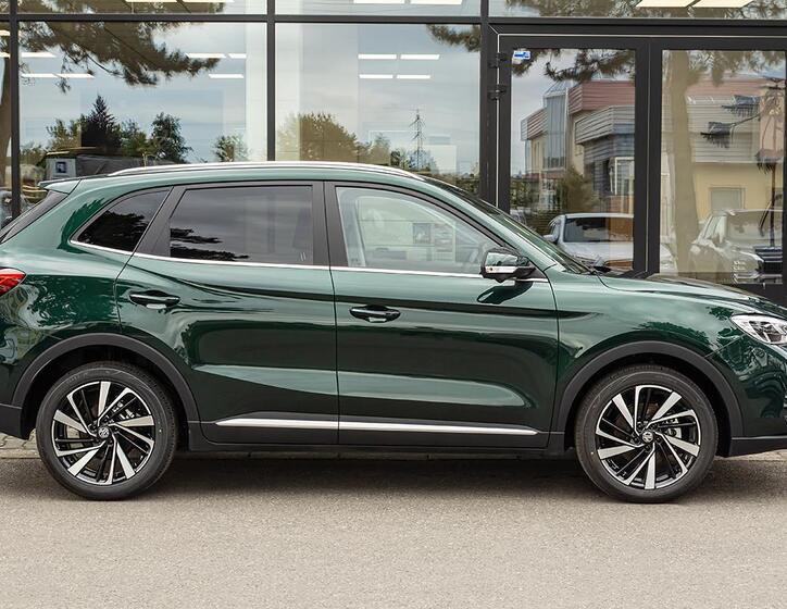 MG ZS 4
