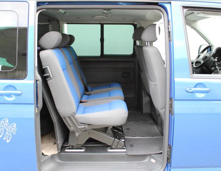Volkswagen Caravelle 32