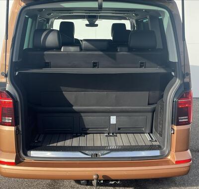 Volkswagen Multivan 11