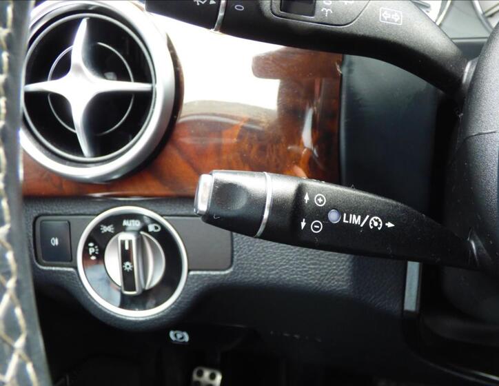 Mercedes-Benz GLK 17