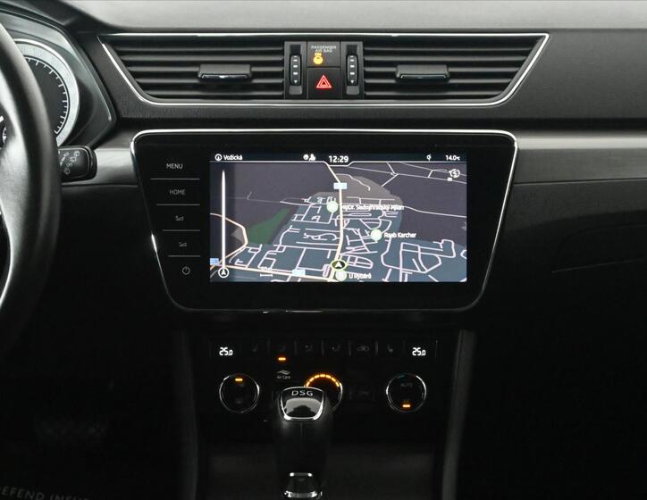 Škoda Superb 12