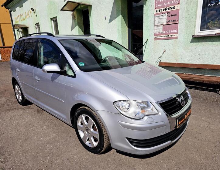 Volkswagen Touran 4