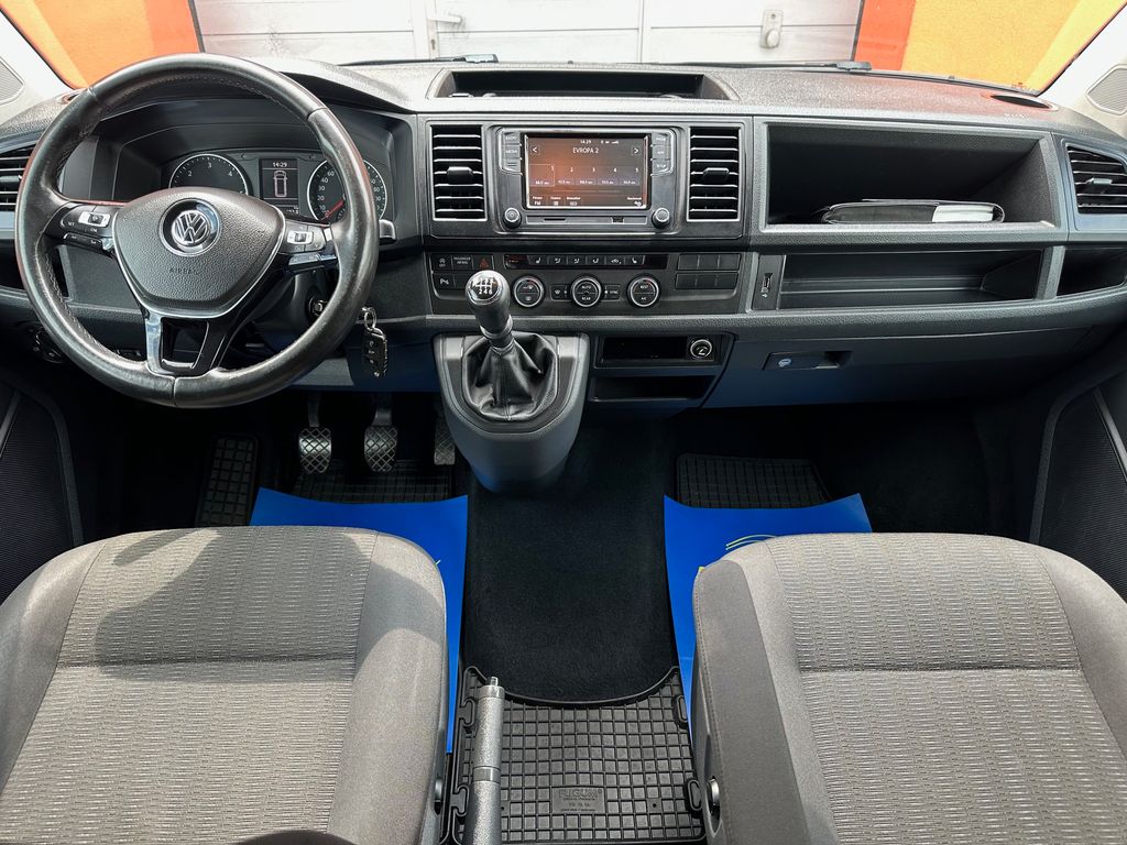 Volkswagen Caravelle