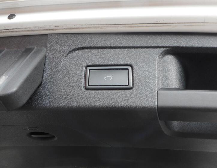 Volkswagen Touran 25