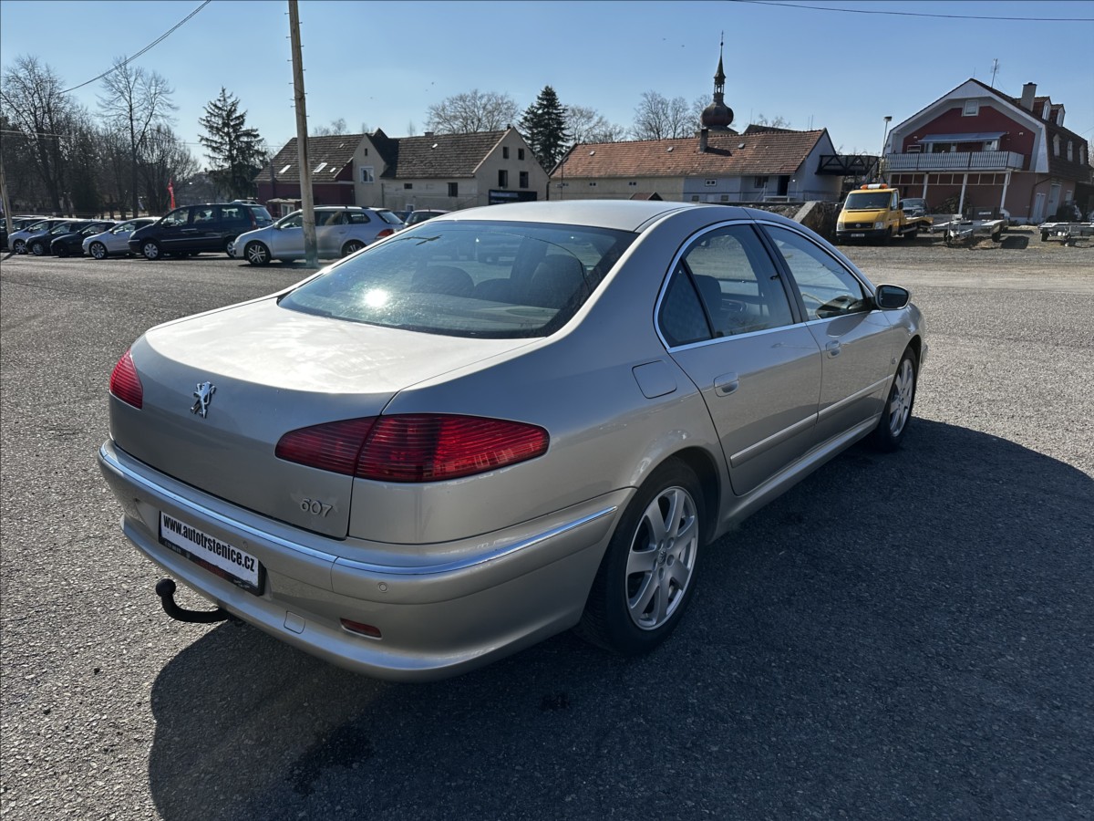Peugeot 607