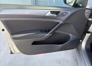 Volkswagen Golf 19