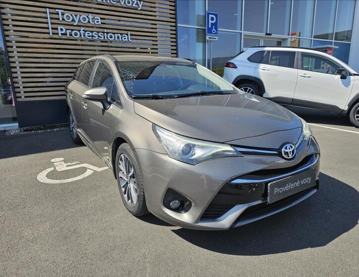 Toyota Avensis 12
