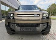 Land Rover Defender 4