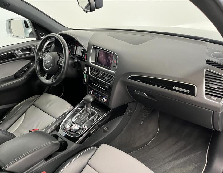 Audi Q5 24
