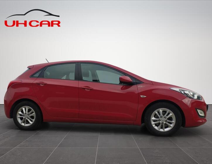 Hyundai i30 4