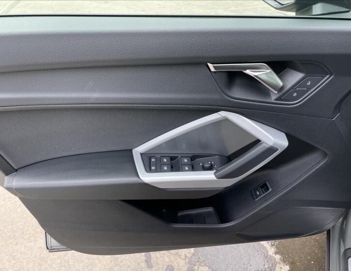 Audi Q3 14