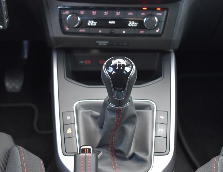 Seat Arona 17