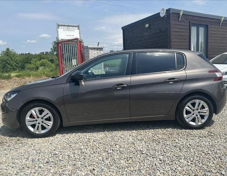Peugeot 308 7