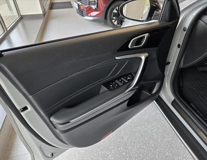 KIA XCeed 8