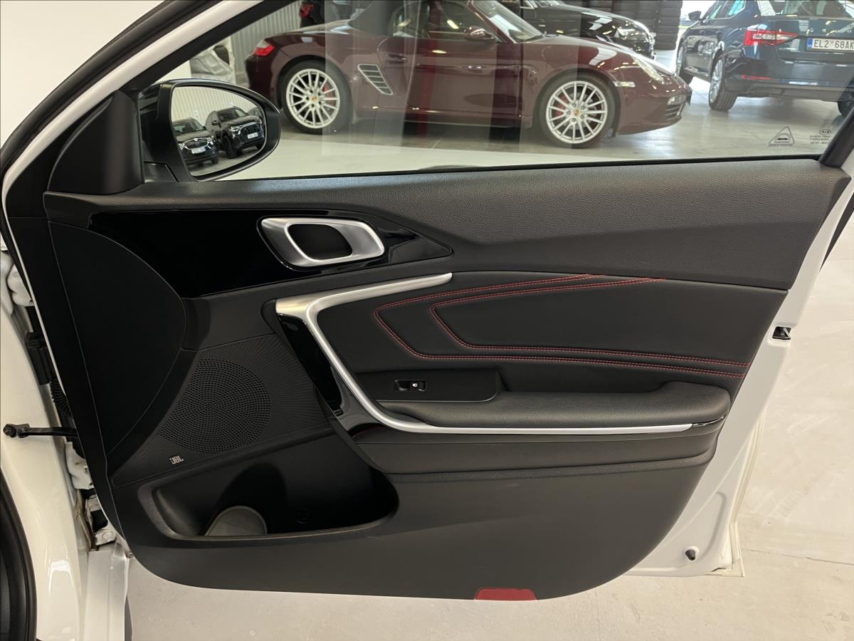 KIA ProCeed