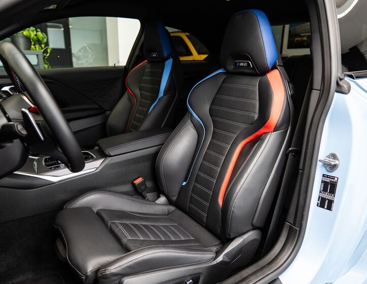 BMW M2 7