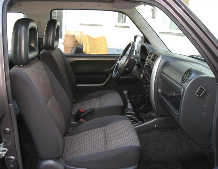 Suzuki Jimny 16